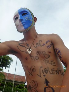 En marcha de Hombres con Faldas, Ovejas, Caribe colombiano, 2013 